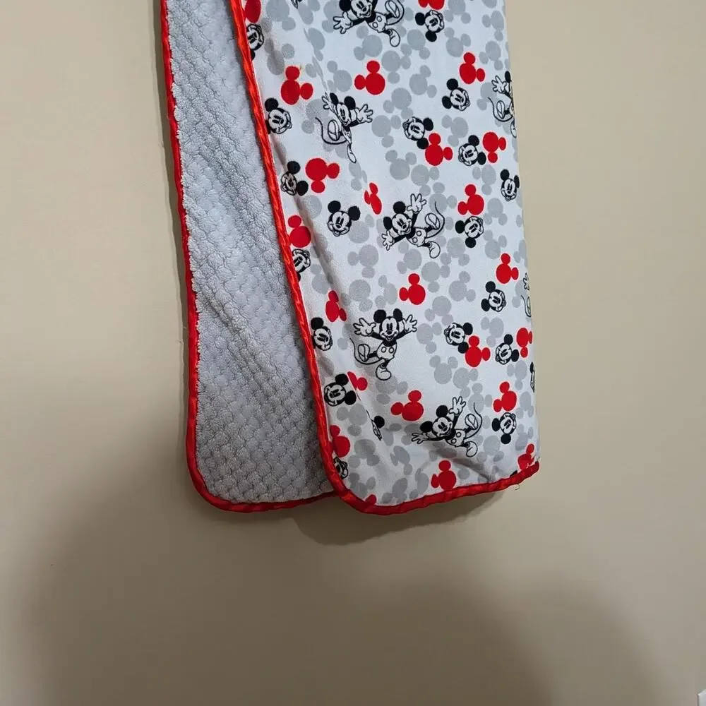 Disney Baby Mickey Mouse Baby Blanket With Mickey Mouse Heads